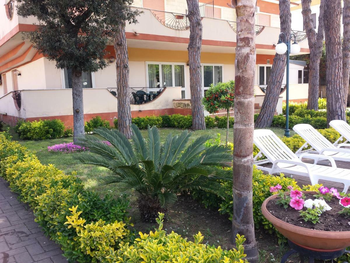 Thaire Resort Castel Volturno Ngoại thất bức ảnh