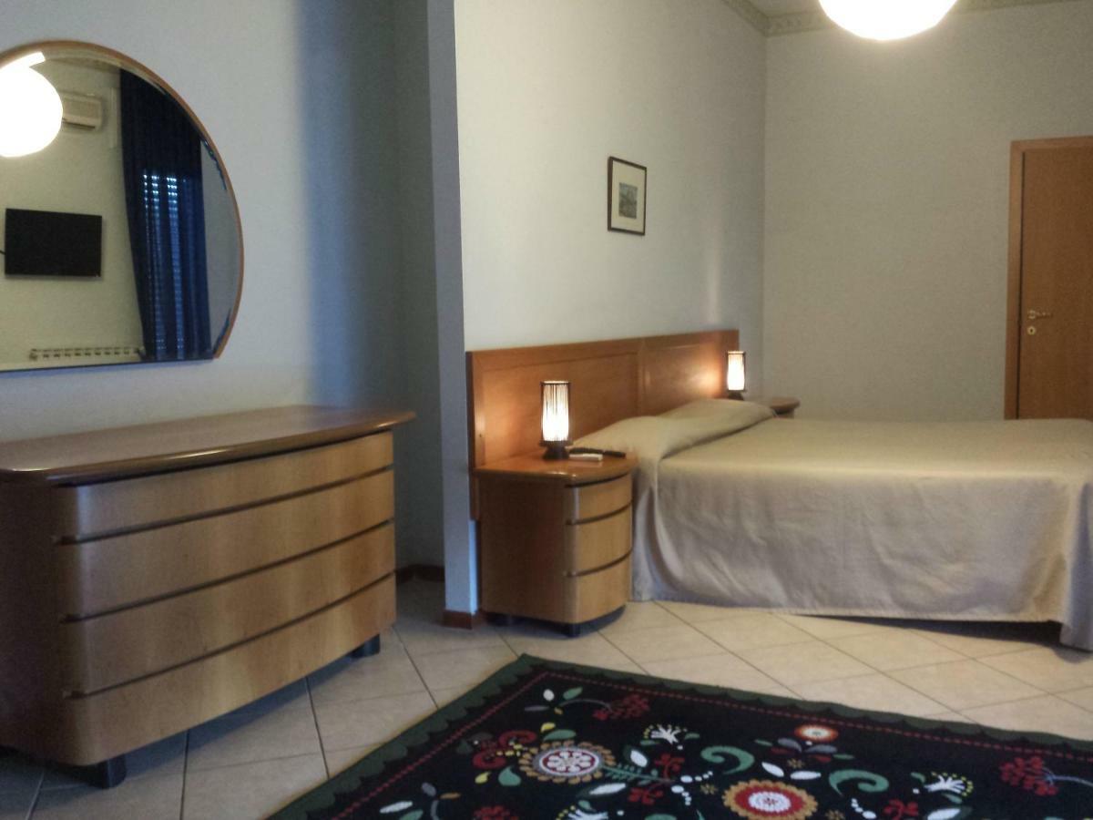 Thaire Resort Castel Volturno Ngoại thất bức ảnh