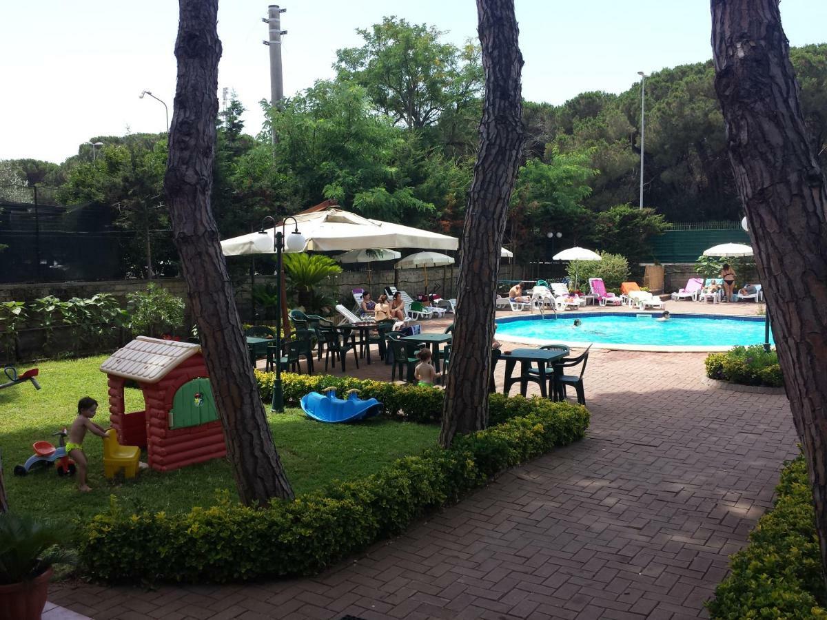 Thaire Resort Castel Volturno Ngoại thất bức ảnh