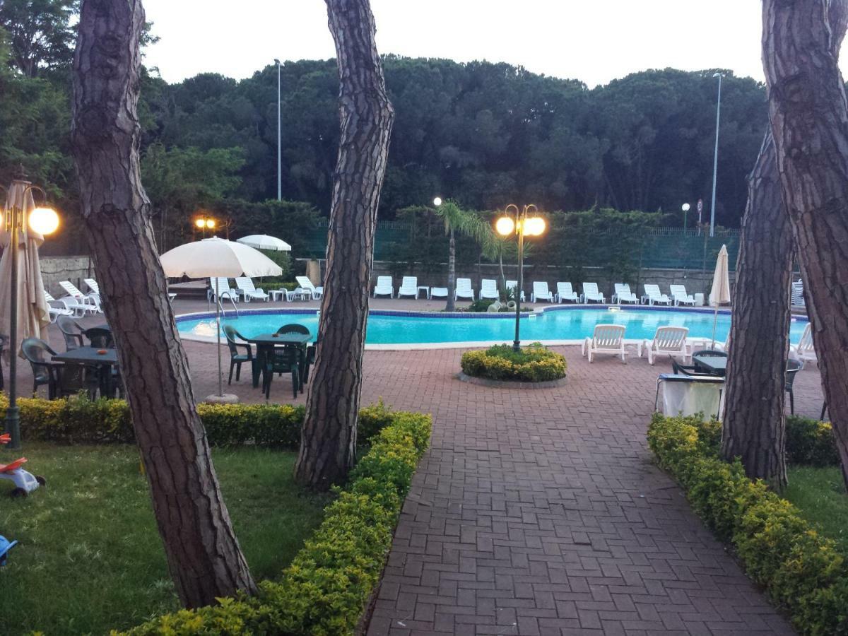 Thaire Resort Castel Volturno Ngoại thất bức ảnh
